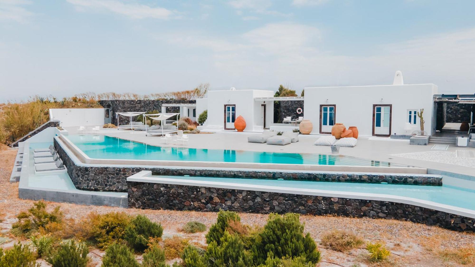 Erosantorini Estate Hotel ฟิรา ภายนอก รูปภาพ