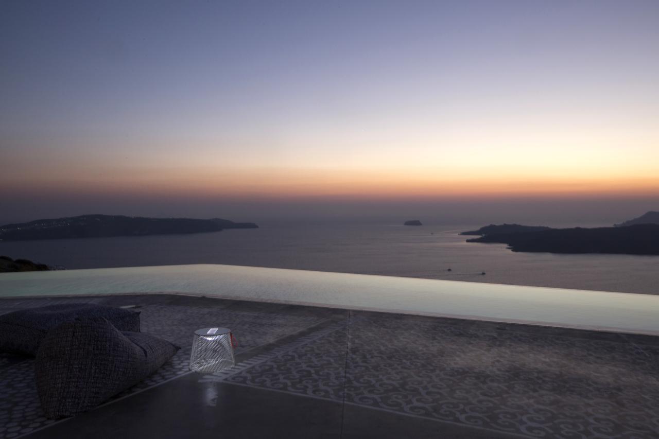 Erosantorini Estate Hotel ฟิรา ภายนอก รูปภาพ